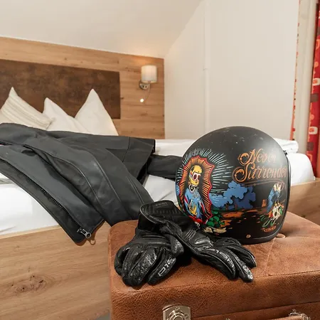 Erlys Cityhotel Penzion 3*