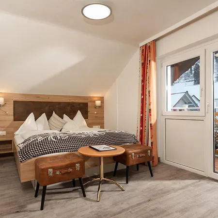 Erlys Cityhotel Maison d'hôtes 3*