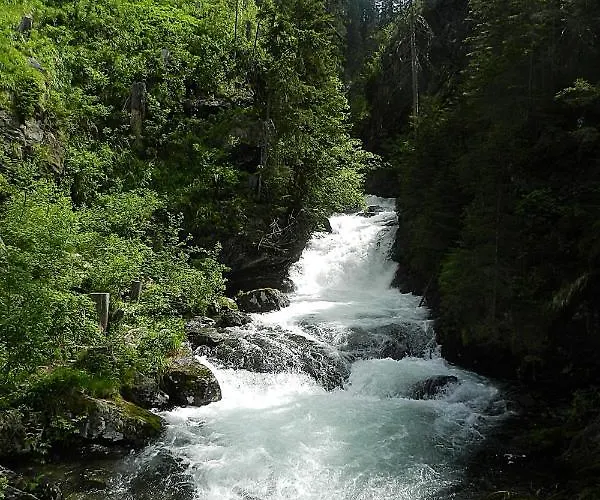 Erlys Cityhotel Konukevi